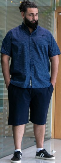 D555 Norwich Short Sleeve Micro AOP Shirt With Hidden Button Down Navy - Herrenhemden - Herrenhemden in großen Größen