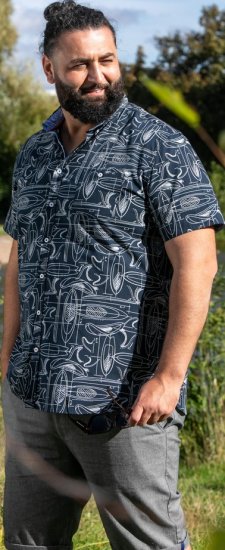 D555 Worthing Surf AOP Short Sleeve Button Down Collar Shirt Navy - Herrenhemden - Herrenhemden in großen Größen