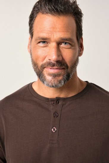 JP1880 Henley Basic T-Shirt with Buttons Brown - Herren-T-Shirts - Herren-T-Shirts in großen Größen