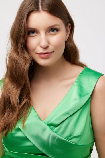 Ulla Popken 817135 Abendkleid in A-Linie mit V-Ausschnitt Grün - Abendkleider - Abendkleider für Damen in großen Größen
