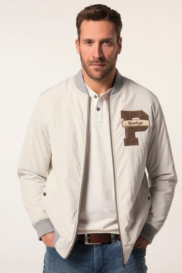 JP1880 836786 Collegejacke mit Emblem Cremeweiß - Herren jacken - Herren Jacken in großen Größen
