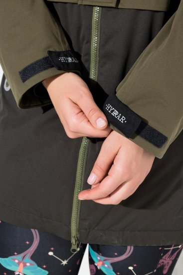 Ulla Popken 843480 Zweifarbiger HYPRAR Funktionsmantel mit Kapuze Oliv - Mäntel - Große Größen: Mäntel für Damen