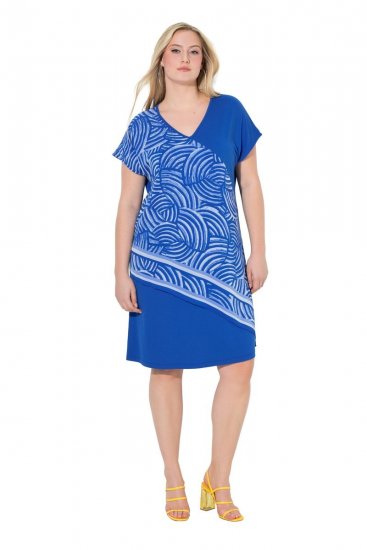 Ulla Popken 850389 Gemustertes Chiffonkleid Blau - Kleider - Kleider für jede Größe