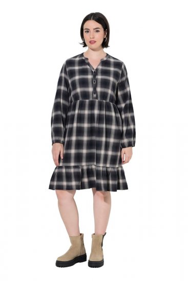 Ulla Popken 853728 Kariertes Kleid mit Volants Schwarz - Kleider - Kleider für jede Größe