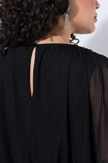 Ulla Popken 854031 Kurzärmliges Chiffonkleid Schwarz - Abendkleider - Abendkleider für Damen in großen Größen