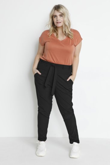 Kaffe Curve Jia Hose mit Gürtel Tiefschwarz - Jeans & Hosen in Großen Größen – Plus Size - 